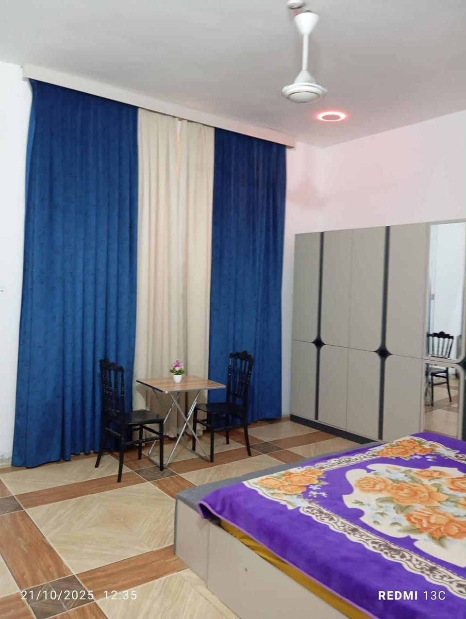 مقابل كراج بغداد بيت ركن 300 م زراعي مشمول بلطابو معامله كامله بلبلديه بئسمي يبعد عن الشارع العام 100متر  سعر 175 قفل يرهم مقدم ولباقي فتره حسب التفاق 
***********
