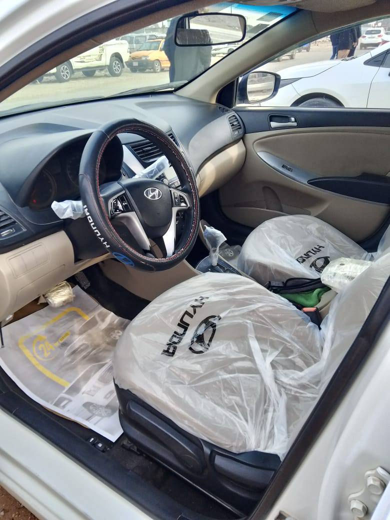 للبيع 
اكسنت خليجي موديل 16 
محرك 1600
مكان بغداد 
رقم***********
سعر 110
سياره نضيفه جدا 
بيها دوسات صبغ فقط
