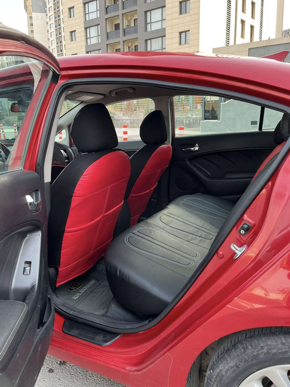 السلام عليكم 
فورتي موديل 2017فئه s
كير Atالمرغوب 
اسياره حلوه معدل شلعه 
مابيها اي نقص وارد امريكي حادث امامي
خفيف السونار جديد قبل سبوع سويته 
تبريد كهربائيات تخم تاير جديد رقم بغداد
السياره بسمي ثاني يوم تحويل 
السعر 105
مكان بغداد حي العامل
***********
***********
