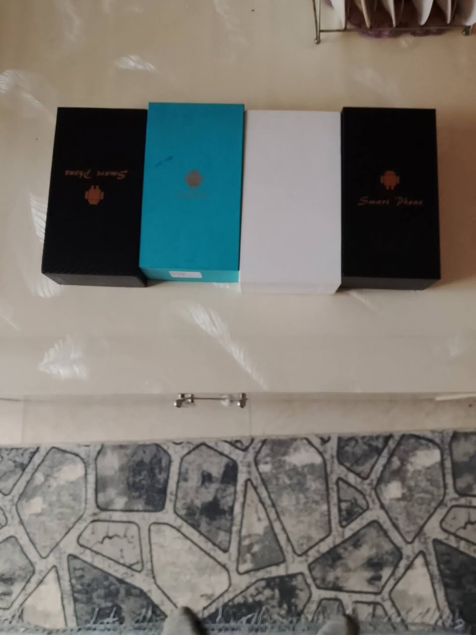 متاح اجهزة موبايلات غير مستعمل جديد طلعلي من امازون باله السعر واحد 50الف للاتصال ***********
