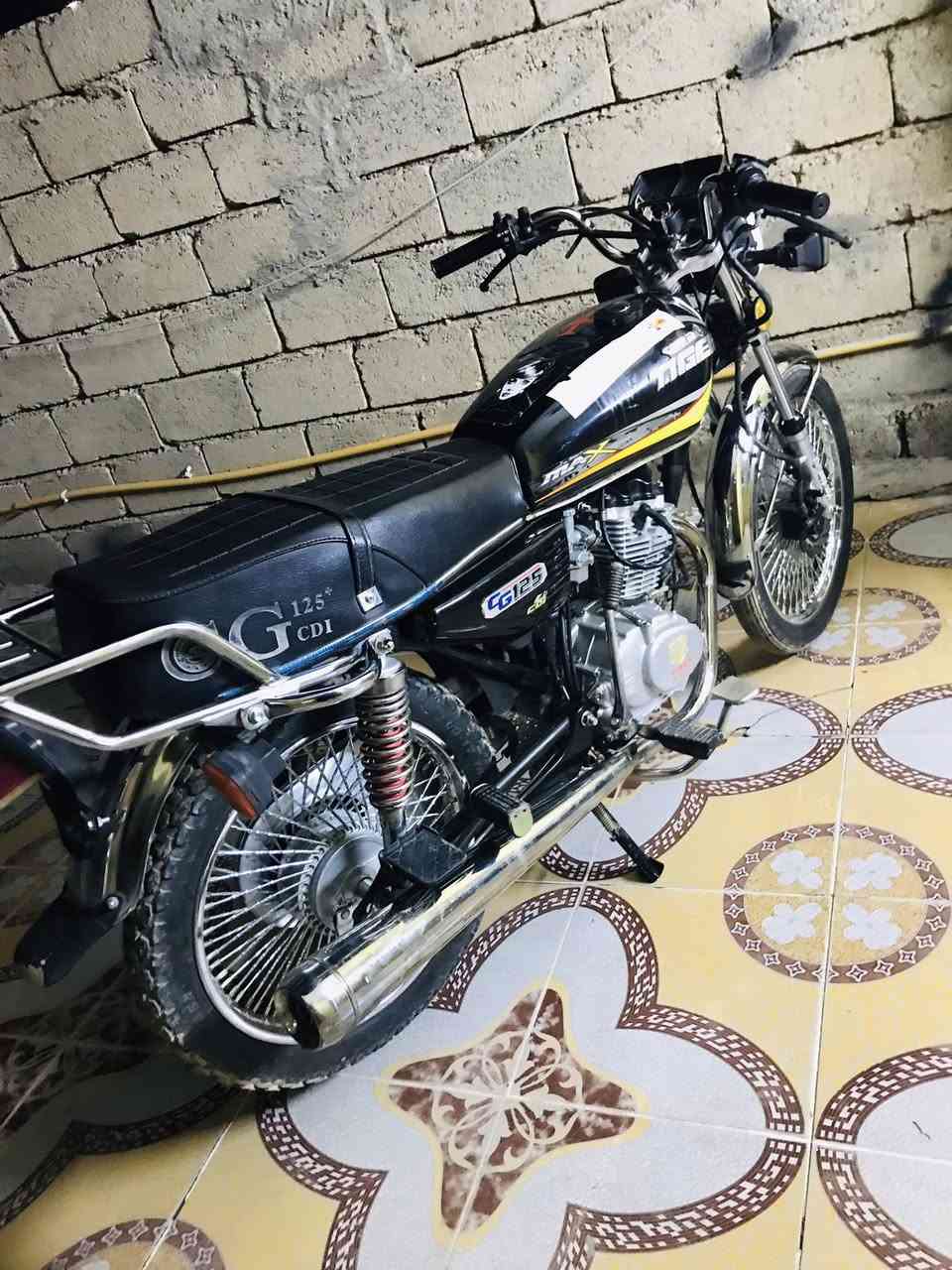 السلام عليكم ماطور تايكر موديل 22
محرك شرط مو مفتوح اخرس ماتسمع الصوت شرط 

كله شغال 
صالنصه كاتم 
السعر اتصل وتدلل ***********
