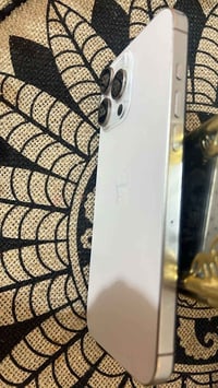 ايفون ١٦ برو ماكس ذاكره ٢٥٦ مبدل شاشه وبيه هاي سواد جوه جهاز نضيف جدا ...