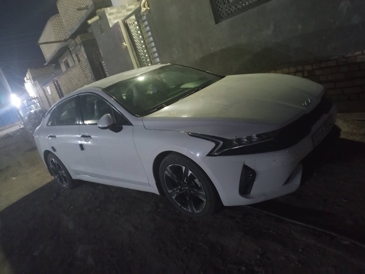 كي فايف خليجي موديل 23 مكفوله كفاله عامه مكفوله من زلغ سونار بالمنشور مكينه 2000 ماشيه 27 ألف رقم بغداد سياره وضع الشركه فول مواصفات عده بانوراما مكان السياره ناصريه مركز ***********
