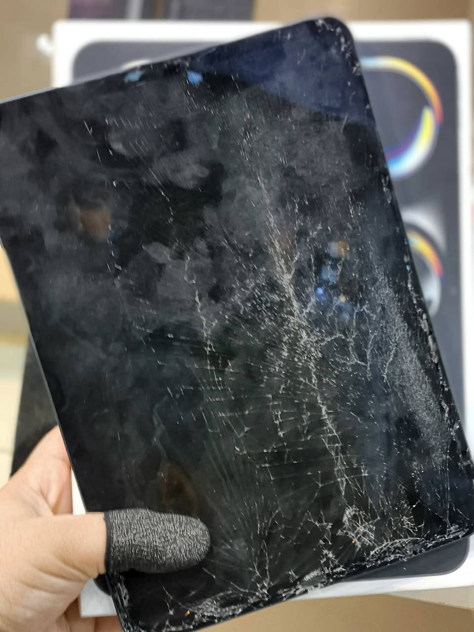 نطيحه ايباد 11 برو M4 2024 ذاكره 256 بطاريه %99 شاشه طافيه  جهاز شغال وعل فحص وشاصي بي عواج السعر 345 الف دينار ❤ اتصال ***********📞✅  العنوان النجف الاشرف
