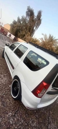 رينو لوكان7 راكب موديل2012 مكفوله كير ومكينه سياره عوزها حداديه كدام ا...