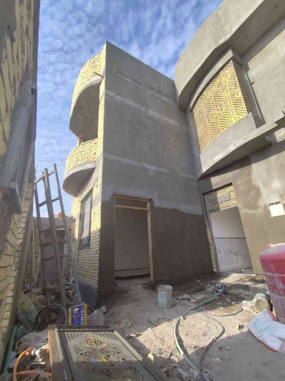 سلام عليكم خلفه لبخ  طلس وجهات صعد رتفاع  درجه اولى وشرط هندسي شغل مرتب ونضيف التزام بلعمل ***********
