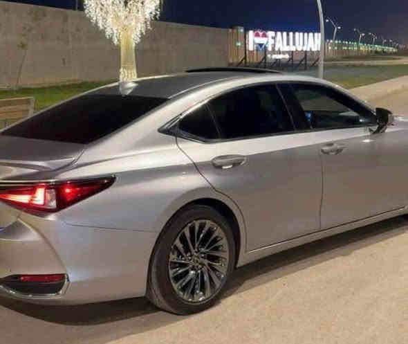 لكزس es 2024 فول مواصفات حادث موجود بالصور رقم تلفون ☎️ ***********
سعر 295 وبي مجال بسيط بغداد
