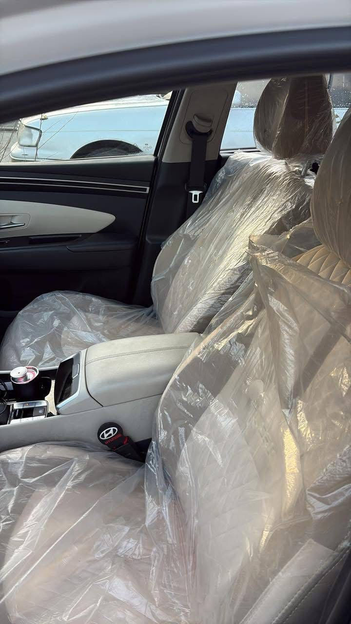 سلام عليكم
توسان خليجي موديل 2023 للبيع السيارة ماشية 30 الف سيارة مكفولة ماعده بارد في الصندوق 5اصابع 

سياره نضيفه من. كلشي 

الكشنات  مدوشمه  هونداي اصلي 

ارضيه مفروشه جلد  

سيارة فول ما عدة البنوراما 

الرقم اربيل وكاله عامه بااسمي 

عنوان :- البصره  / الجزائر 

السعر 213ورقه وبيها مجال 

الاستفسار ***********
او ***********
