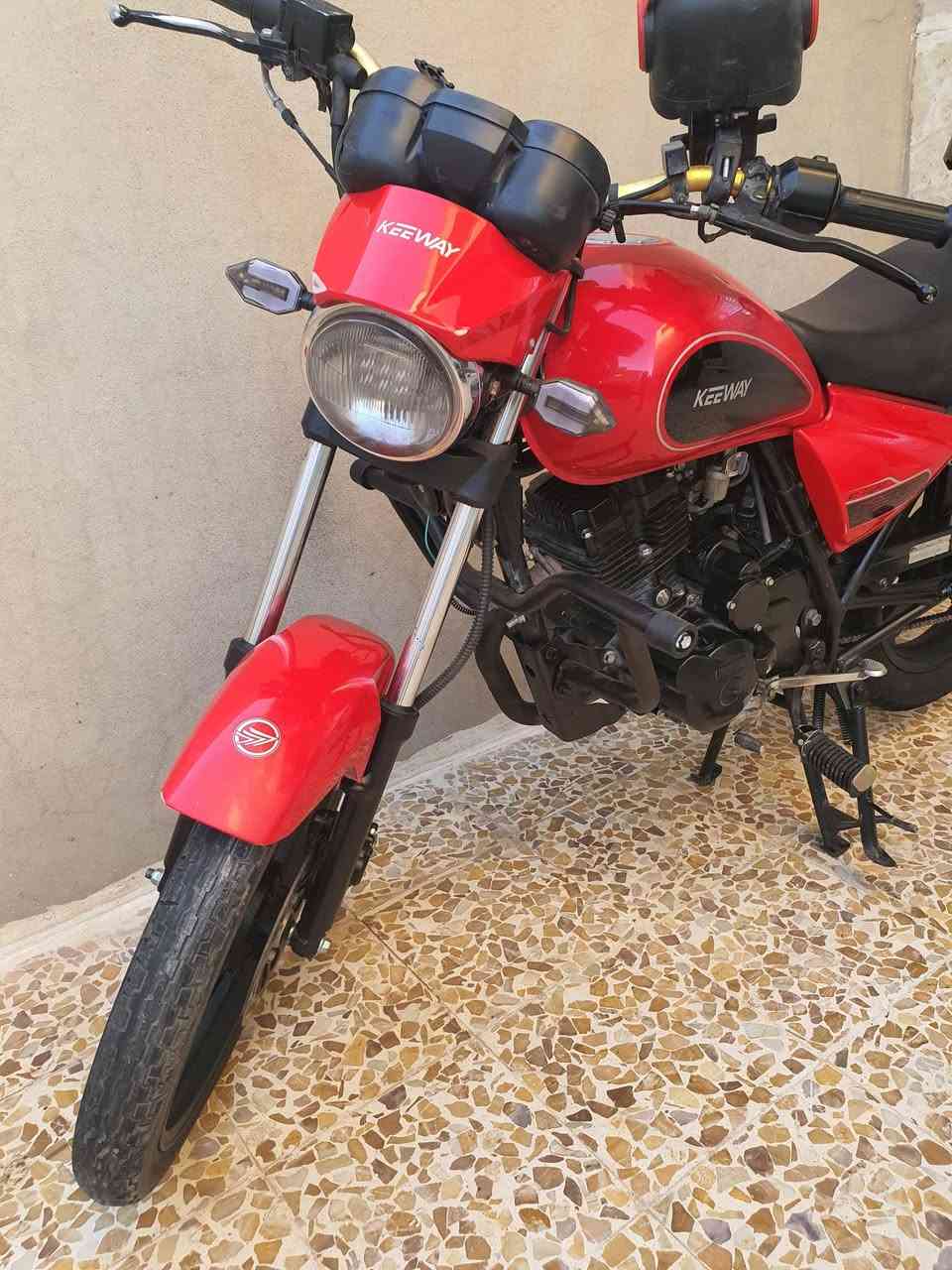 دراجه كي واي رقم أربيل سنويه جديد2030 شرط التحويل نضافه فول مكينه شرط 
السعر مليون 900
***********
