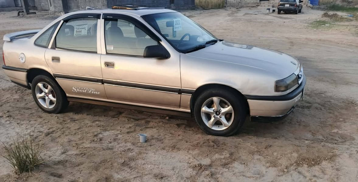 السلام عليكم للبيع فكترا رقم بغداد
جاهزة من كلشي 
السعر 27 وبيها مجال 
***********
