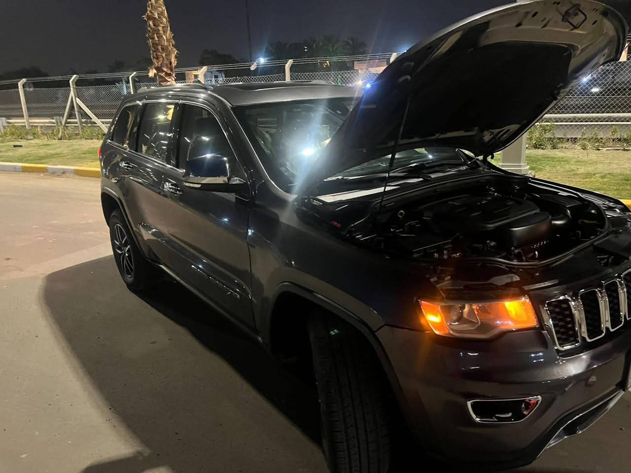 جيب لمتد 1/1
موديل ٢١
لون فيلي رصاصي
محرك V6 3600
شاشه كبيرة
كامرا حساس
تبريد قطعتين
كشنات جلد كهرباء تدفئه تبريد
رقمها بغداد بااسمي ثاني يوم تحويل
المكان بغداد الغزالية رقم ***********
سعرها 24 الف دولار
