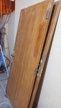 بابين خشب شغل حلو للبيع بدون جراجيب سعرهن 60 الف/07864563532