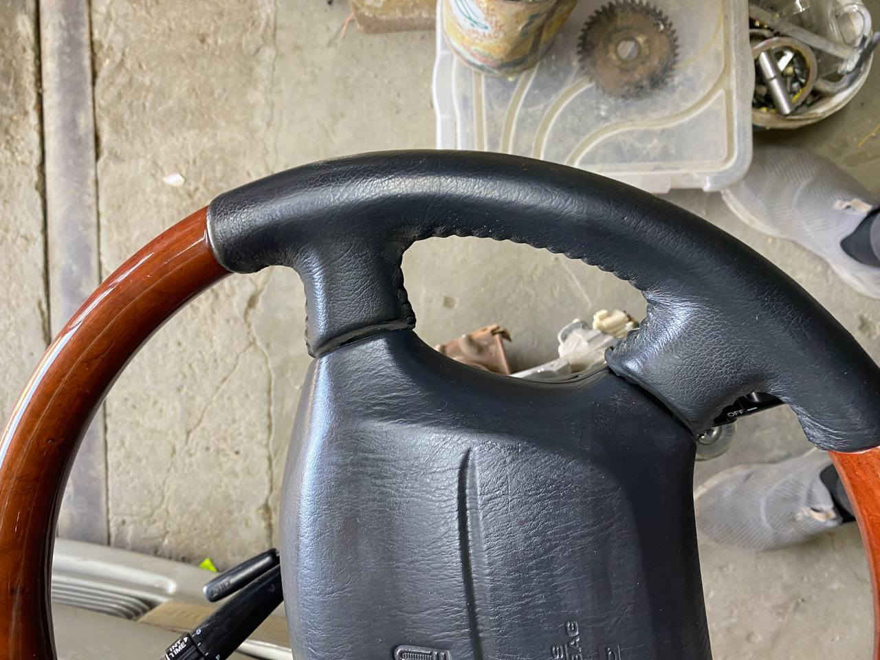 السلام عليكم ورحمه الله وبركاته
استيرن راس ثور كامل الشه كامله اي نقص مابيه دركه اصليه صاج عاج اصلي مو صبغ بلاديه شريط البداله ستيران كامل مو كهرباء حاويه وارد اليابان شرط الفحص 

***********
***********

موجود توصيل الجميع المحافظة العراق
