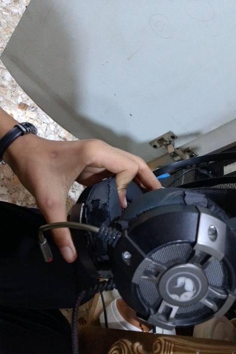 حاسبه وندوز 7نضيفه مابيه اي شي ابد كلشي كامل بس نقصه ماوس وسماعات اناره LED للتواصل واتساب ***********