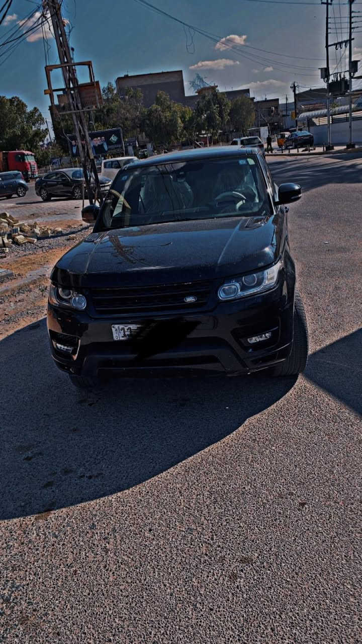 السلام عليكم
RANGE ROVER SPORT 2016
ما اتوقع اكو بسعرهة
خليجي سردار 
فول مواصفات 
بيبان شفط 
دوسات كهرباء 
داخل ابيض 
كشنات تدفئه تبريد 
محرك V8سوبر 
اعلى موصفات بالرانج 
كفاله عامه عدا صبوغ قليل بالباب سايق 
كفاله كير محرك سوبر 
سعره 238 او بيه مجال قليل 
للبيع او مراوس بشي اقل 
مكان السياره بغداد 
رقم ***********
