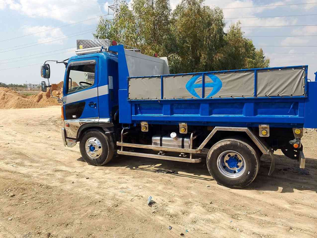 هينو 1998محرك 80فول عادي باسمي تحويل ثاني يوم محرك كير حداديه كله جديد 
مكاني ديوانيه 
***********
***********
