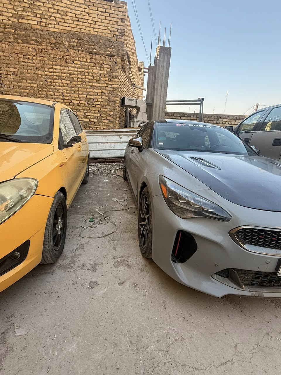 السلام عليكم
كيا ستنگر ٢٠٢٢ جي تي لاين

محرك ٤ سلندر ٢٥٠٠ تيربو

سيارة فول مواصفات فتحة سقف تحكم ستيرن 

تشغيل عن بعد كامرة شاشة تدعم كار بلي

خمس وضعيات قيادة شفتات ستيرن

حساسات امامي وخلفي تثبيت مسار وبعد بيهة هواي مواصفات 

رقم شمالي تريد مداور تريد وكالة 

حادثهة فقط دعامية وقفل البنيد بدون ايرباك 

سعرها ب١٩٥ وبيها مجال مكاني واسط كوت ***********
