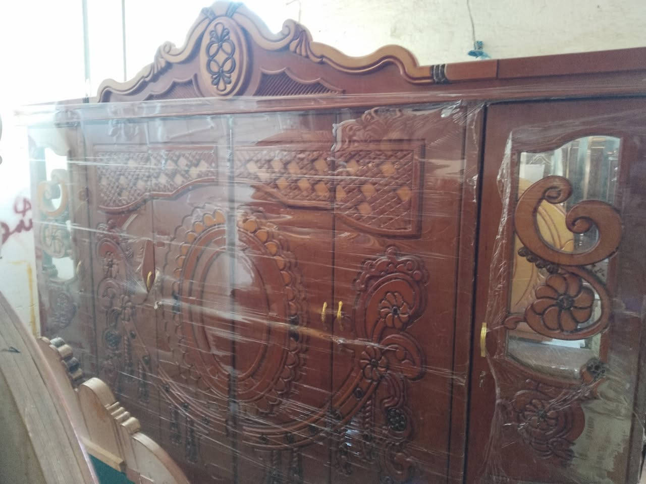 غرفه تزكام السعر ٧٥٠ وبيها مجال العنوان قرب جسر نبي الله براهيم ***********
