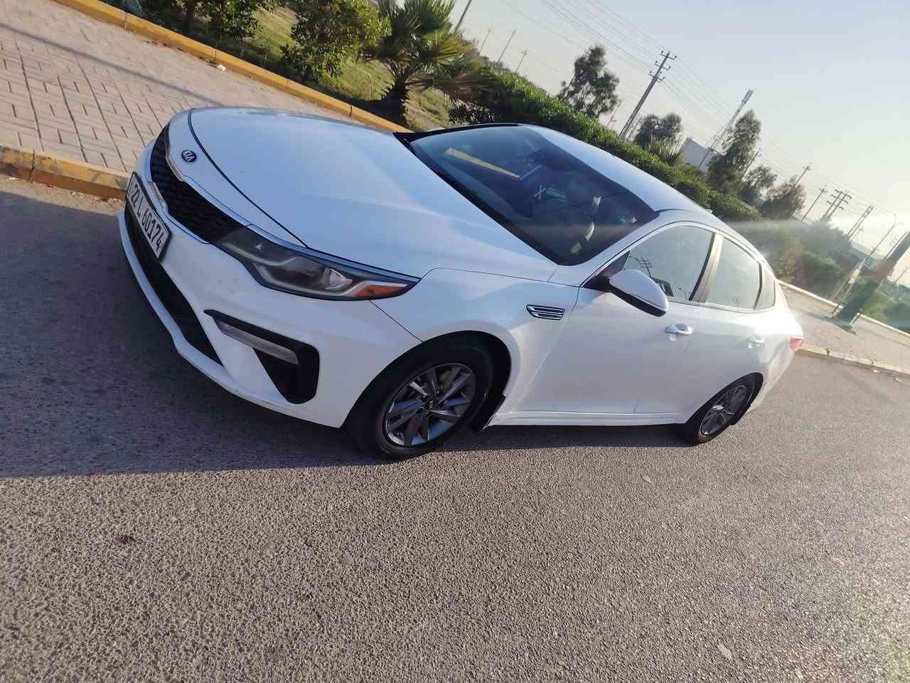سلام عليكم للبيع  كيا اوبتيم موديل 19 وارد امريكي مكفوله. كفاله عامه  المواصفات معروفه  سياره جديد وجاهزه للاخير كير مكينه تبريد حداده  تخم تاير كفاله مكان سياره السماوه الرميثه  ***********
