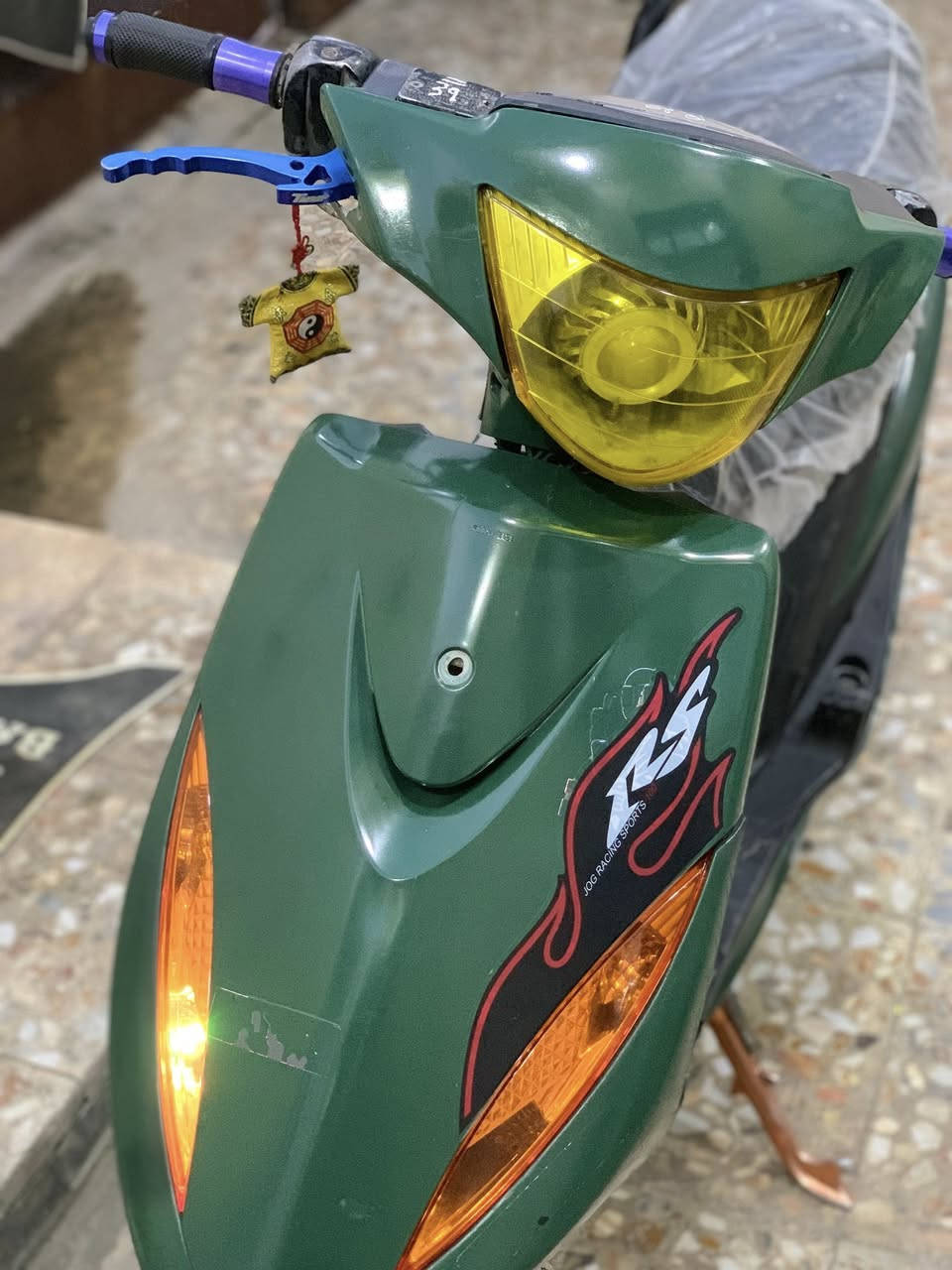 ماكس عدلة ياباني
ماكس عدلة ياباني 

لون زيتوني 🫒(مصبوغ)

محرك (نشط تجي تفحص الدراجه ب الشلعه و ب المعدل)

بوشه (49 مفتوحه تجفيت فقط)

تزويد - (صدر امامي رياضي اصلي - دبل خلفي -قاعده مال سويج بلادي -رجل بلادي -قبق فلاوين 
- قبق مال دهن)

صالنصة اف ام بوشتين 

وياله (اصليه مصبوغ)

كلشي شغال بيه دراجه مابيه اي نقص تجي تفحص الدراجة نفس الي ب المنشور 

السعر 500 - بيه مجال بسيط اذا مو شراي لا تراسل و تعب روحك


**إذا كنت صاحب هذا الإعلان وتريد حذفه لأي سبب، رجاءا أرسل رسالة إلى الدعم الفني**