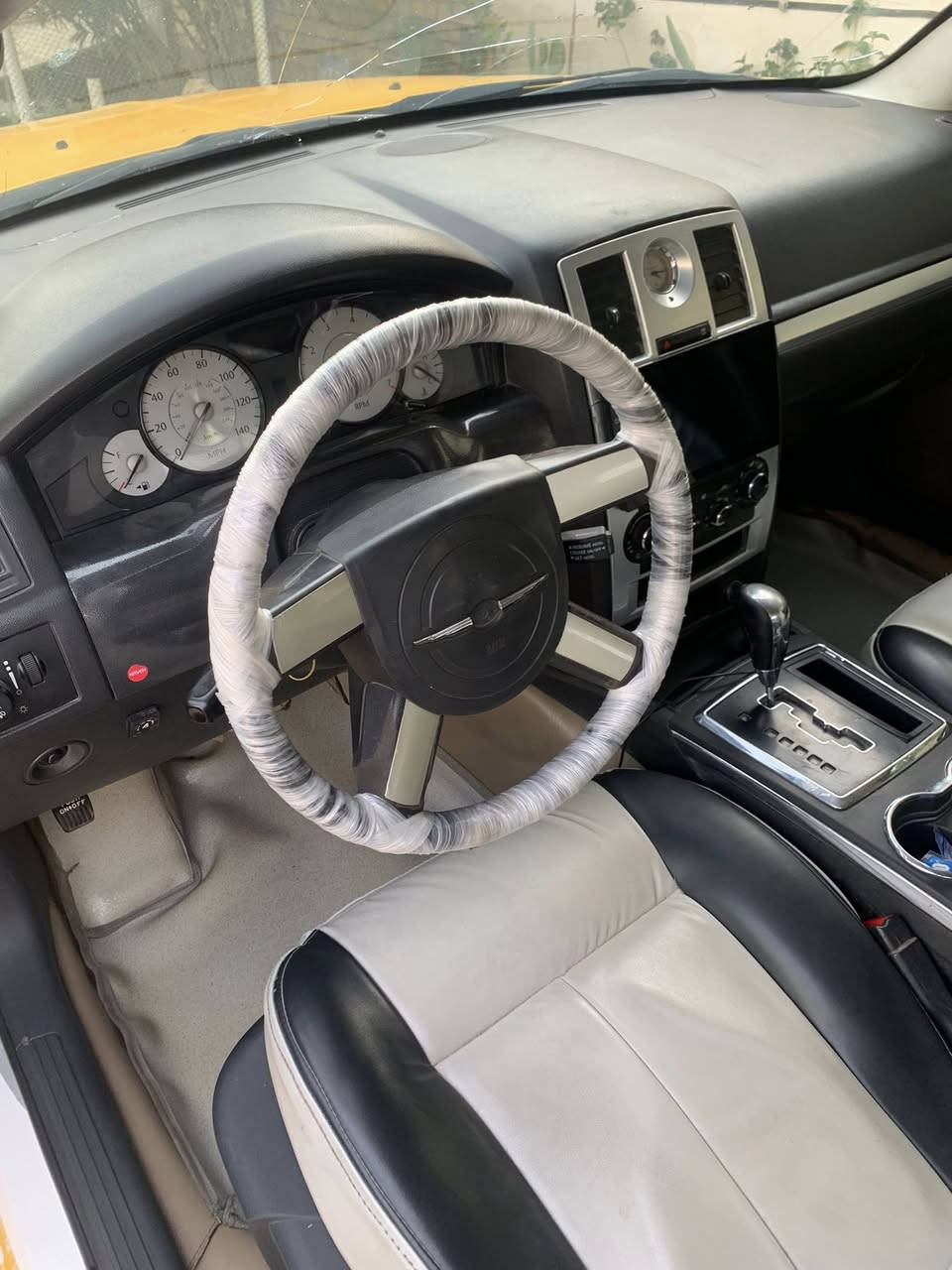 سلام عليكم
للبيع اوباما 2010 اصل مكفوله من الكلبه والكصه مكينه وكير وكسن وحداديه وتخم تاير وتدفئه وتبريد وقايش تايمن وكاردن وراديتر وباتري كله جديد وكهربائيات كلها شغاله وبيها منظومة غاز رقم بغداد خطها عماره بصره مكاني ميسان السعر 113 والشراي يتصل ***********
