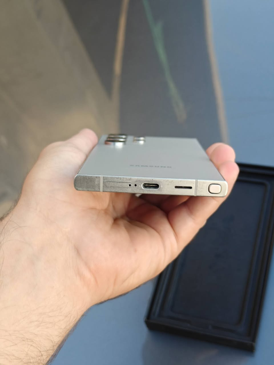 Galaxy  S24 ultra 
 نرخى 975 هه زار  
زاكيره 256 رامى 12
 خاوينى 99% 
كامل ئه شيا  زه مان جيبال 
 بي عه يب  و نه كراوه به زه مان 2رؤژ
گه ياندن هه يه 
شوين كركوك 
***********
***********
------------------------------------------------------------------------------------
سعره  975  الف 
ذاكره 256  رام 12
 نظافه 99% 
 غراضه كامل ضمان جيبال
  مابيه عيب خطين  و مامفتوح  بضمان يومين الفحص
متوفر توصيل
مكاني كركوك
***********
***********
