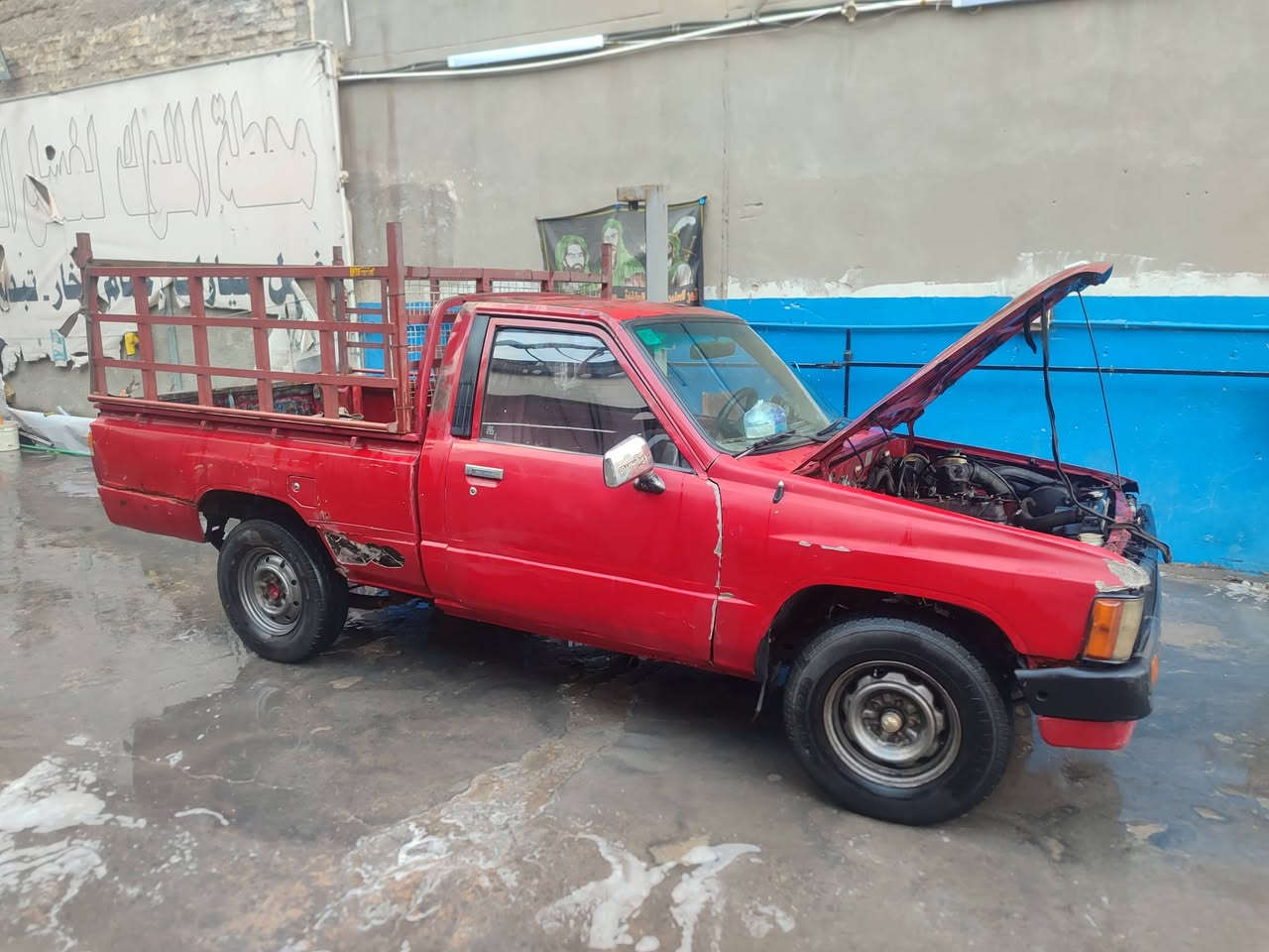 السلام عليكم تويوتا 85 رقم بغداد مكينه جديده كير 4نمر كهربائيات شغاله دوشمه جديده سياره جاهزة اشتغل بيهة محافظات السعر 35 رقم ***********
