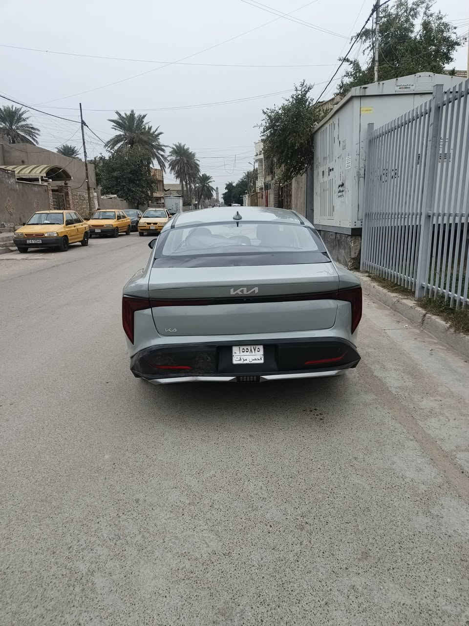 سلام عليكم
كي فور ٢٥ بدون لوحات منفيس بأسمي
ماشية ٧الاف ليبل واحد بدون ايرباك الحادث و السونار مرفق بالمنشور 
المحرك ٢٠٠٠ لون سمنتي زلغ مابيها 
وبعد بيها مواصفات هواي
الاستفسار ***********
شراي يتصل واتساب خط موجود لحد يعلق غير موجود
