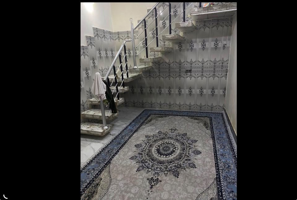 دار للبيع في حي الامام الصادق 🏡 
الموقع الدقيق  خلف مول السجاد 
شارع مدرسة واحة التميز الأهلية 
التفاصيل:
نوع العقار : زراعي سند 25 
المساحة 100 م
يتكون الدار من غرفة + وصالة + وبراني منفصلة عن الدار 
ومطبخ +حمام داخلي + حمام خارجي
الطابق الثاني غرفة + حمام 
للاستفسار ومعاينة تفاصيل الدار اكثر الاتصال على الرقم 

***********

أدمن حبيبي بلا زحمة عليك
