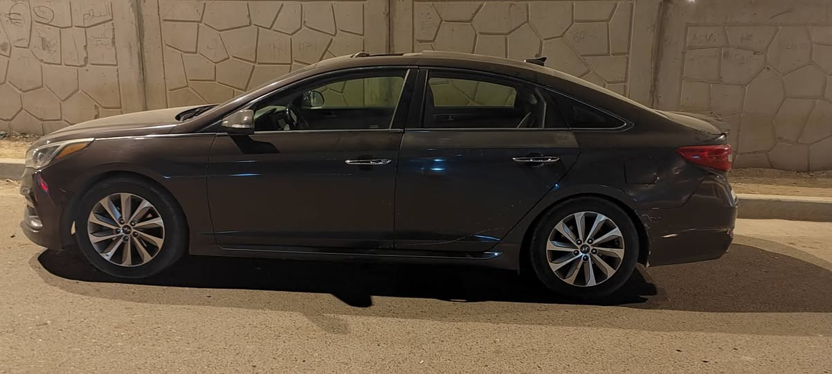 السلام عليكم سياره سوناته 2017 فول مواصفات وارد امريكي الحادث بابين وجاملغ السعر ب 100 موبايل ***********
