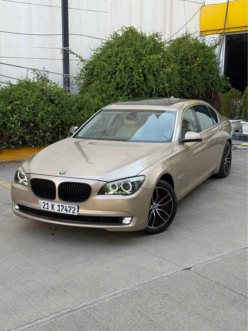 كوردی و ــ عربی  ـــbmw حەجم ۷۳٠ لارج دەرگا گەورە مەكینە ٦ بستۆنی نۆزڵ كورت دەعمی بۆ دەعمی بێ بۆیاخ و گۆڕاو یەك ساردی هەیە ۱٦۲ هەزار ڕۆشتوە ٥ پەردەی ناو زەردی شەریكە عروشە مەكینە گێڕ بەشەرت بێ عەیب نەكراوەتەوە سەنەوی تا ۲٠۲۹ تازەیەهەموو گیانی بەشەرت یەك نەقس و پارەكەی ببڕە تەنها لێخوڕینی ئەوێت نرخی ۱۸٥ گەڵا معامەلە ***********_____ بی ام دبلیو حجم ۷۳٠ باب طویل محرك ٦ سلندر نوزل قصیر وكالە عروش سیارە مكفول من صبخ و تبدیل ماشاءاللە جدید بدون نقص سیارە نفس صور ماشی ۱٦۲ الف كیلومتر محرك مامفتوح سنوی حتی ۲٠۲۹ جدید بدون ای نقص سعر ۱۸٥ ورقە مجال ٠۷۷٤٠۸۷٤٠۳۸ السليمانية, العراق
