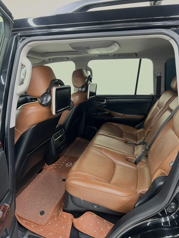 لكزس LX570 2012
Super sport
اعلى فئة 
رقم بغداد 
مكينة وكير مشروط 
ادامة كاملة جاهزة من كلشي 
السعر 354 وبيها مجال بسيط 
للاستفسار التواصل ***********
