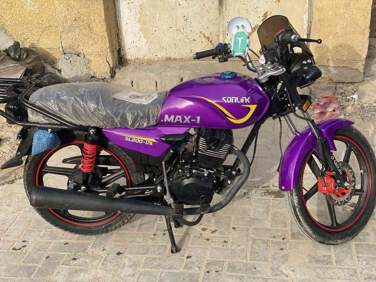 بغداد مدينة 
سلام عليكم دايون موديل 26 اوراق محرك 200 كفاله عامه 
صارلي 18 يوم من نزلته جديده رمبه سعرها مليون و200 
رقمي ‏‪***********‬‏
