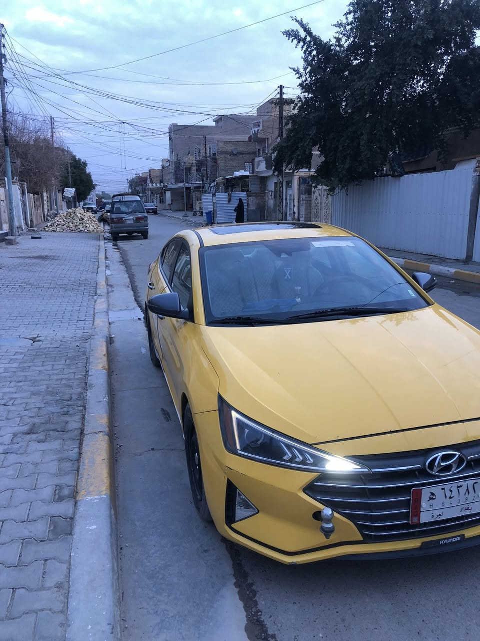 السلام عليكم شباب أنتره كندي موديل 20 ضرار صندوق الجنطه بس سعره 132 وبيه مجال رجاء عدم الاتصال على الواتساب رقم التلفون ***********
