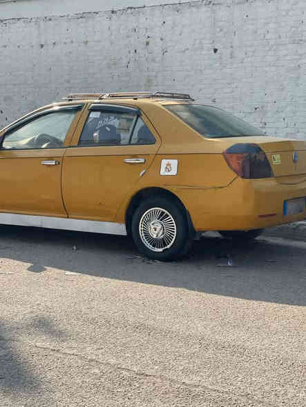 جيلي 2011 سياره حلوه وجاهزه ابيع بدون راعي اتكفل سرقه وعشاير سياره مكينه ستوه خيط بخار قليل بدون تنقيص كير جديد حداديه جديده تخم تاير جديد باتري جديد عبوه مال فيت بم جديد بلكات نوزلات بخاخات كله جديد كهربايات كله جديده ماناقصه برغي واحد 
مكان سياره دوانيه الحمزه شرقي 
رقم تليفون ***********
سعر 11 وبيه مجال حك جيه
