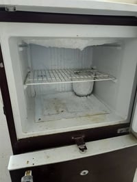 ثلاجة • للبيع • شغالة