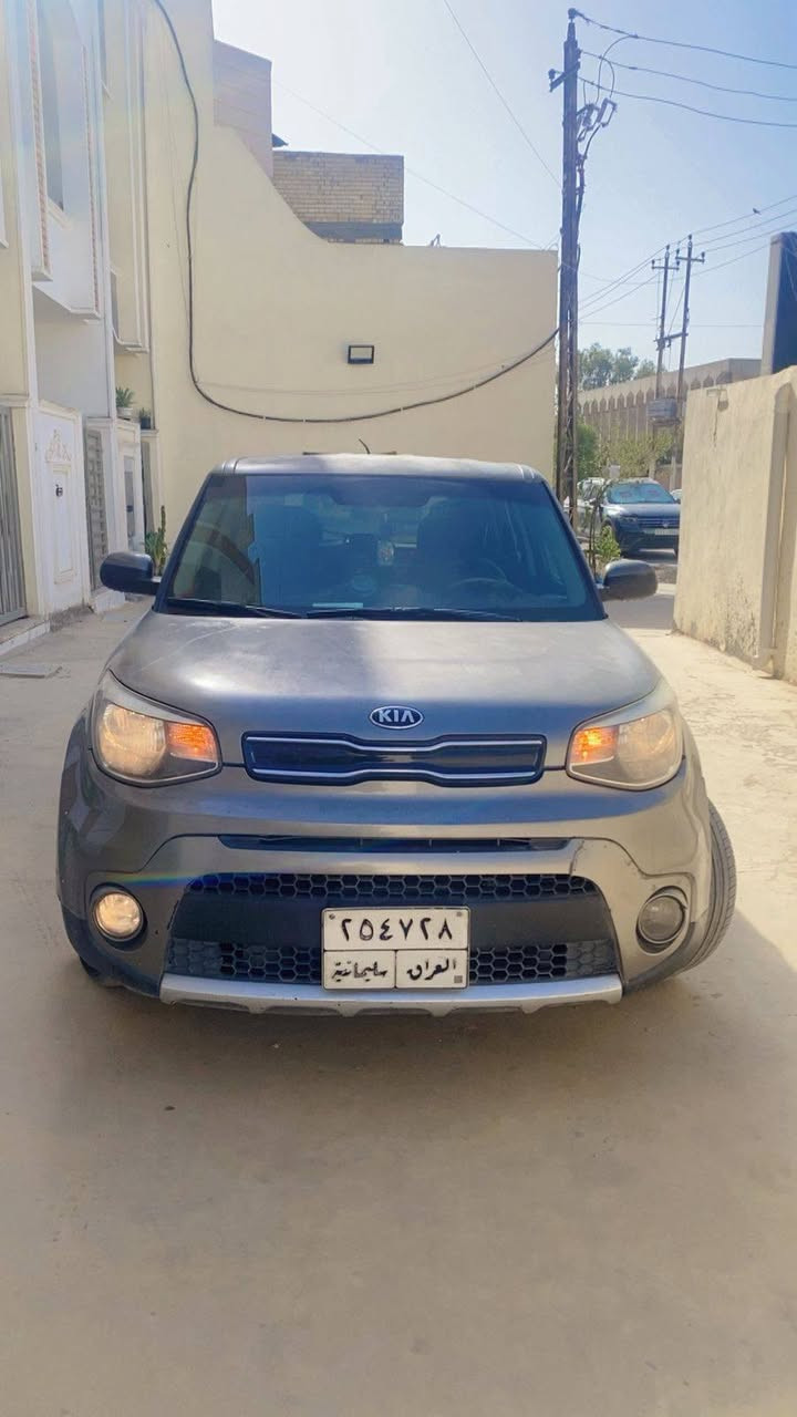 السلام عليكم صول للبيع موديل ١٧ اللون رصاصي حادث خفيف كما مبين بالصور  السعر ١١٠ وبي مجال ***********
