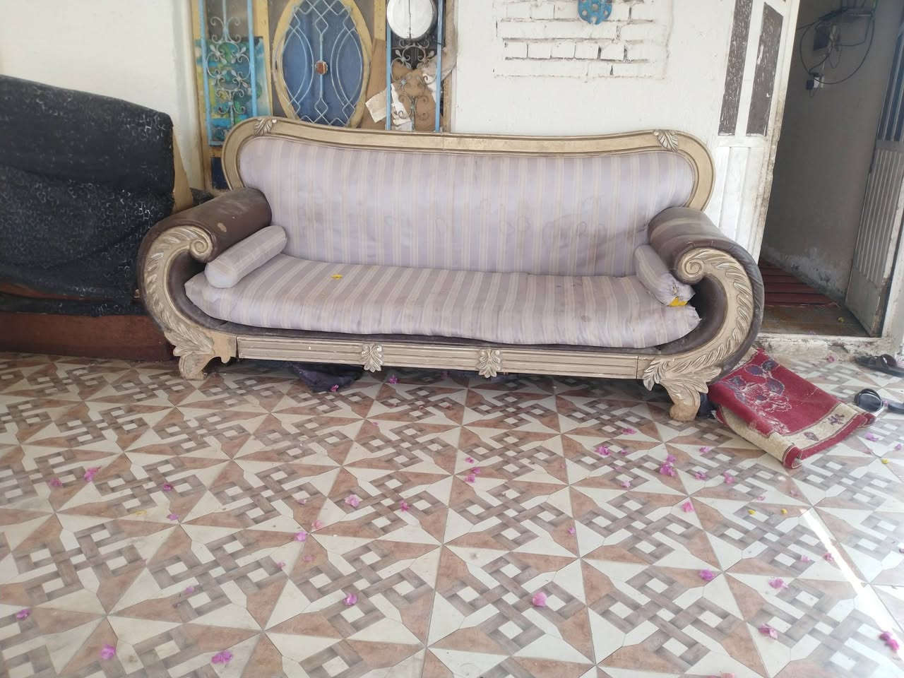 تخم قنفات   مستخدم السعر ٩٠ الف وبي مجال للتواصل خاص


**إذا كنت صاحب هذا الإعلان وتريد حذفه لأي سبب، رجاءا أرسل رسالة إلى الدعم الفني**