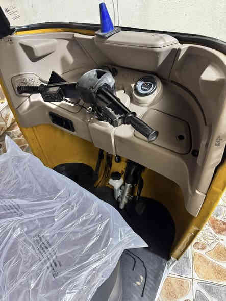 21 رقم وسنويه سعر 5800 مكفوله من ضربه والمكينه اليوم مجفتهه ***********
