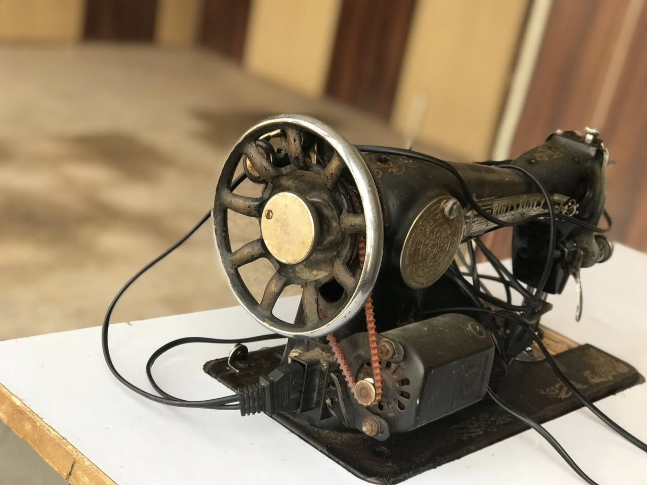 مكينه خياطه فراشه شغاله الاصليه نظيفه جدا السعر 75 الف قفل *********** كربلاء طوريج
