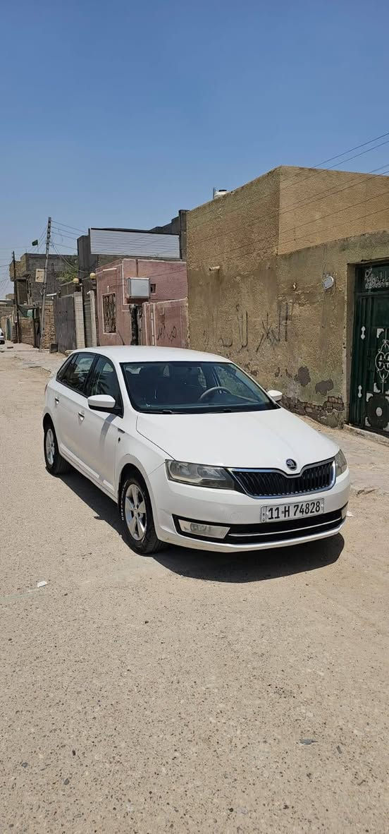 مكلف بالنشر 
سكودا رابيد ٢٠١٥ هاج باك
السيارة بيها ملاحظات بسيطة بس جاهزة عدى
 شريط ستيرن 
بدون صبغ السياره 
ماشيه ١٩٥ الف وقابل للزياده
حساس خلفي كاميرا شاشه جاهزة مجهزة
السعر ٧٧ ورقه وبيها مجال
رقم صاحب السيارة
***********
