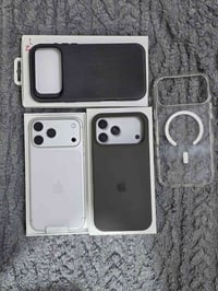 17 برو ماكس سلفر شريحة الكترونية 256 مشحون 6 مرات فقط السعر 1700 الجدي...