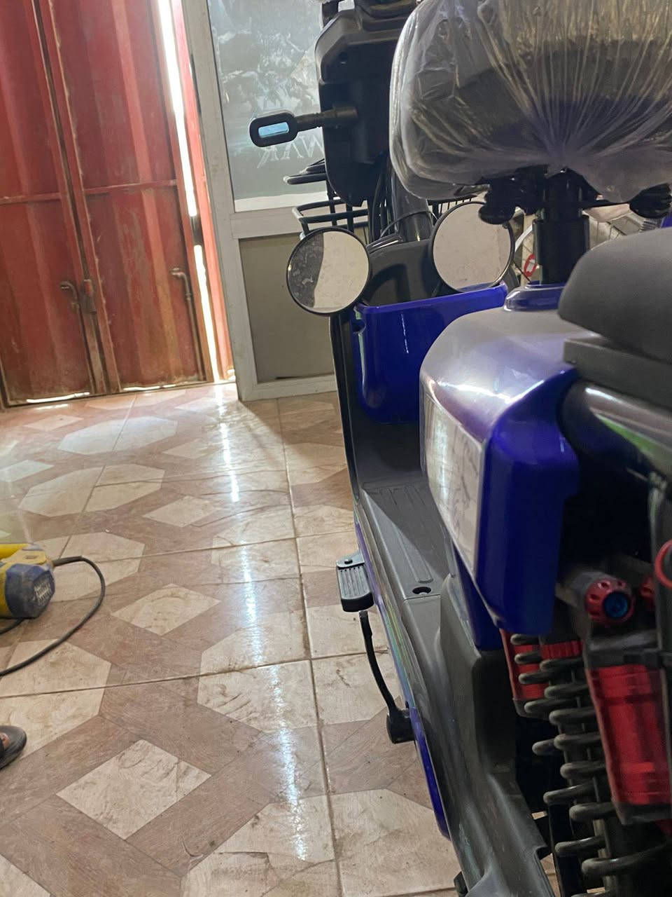 السلام عليكم عندي دراجتين شحن نوع ساو حجم 20 بطاريه عدد 5لكل دراجه دراجه مامستخدمه نهائيا بعدهن بترابهن تجي وتشوفهن كدام عينك عنواني السماوه السكك
***********
***********
واتساب وخط متواجد
