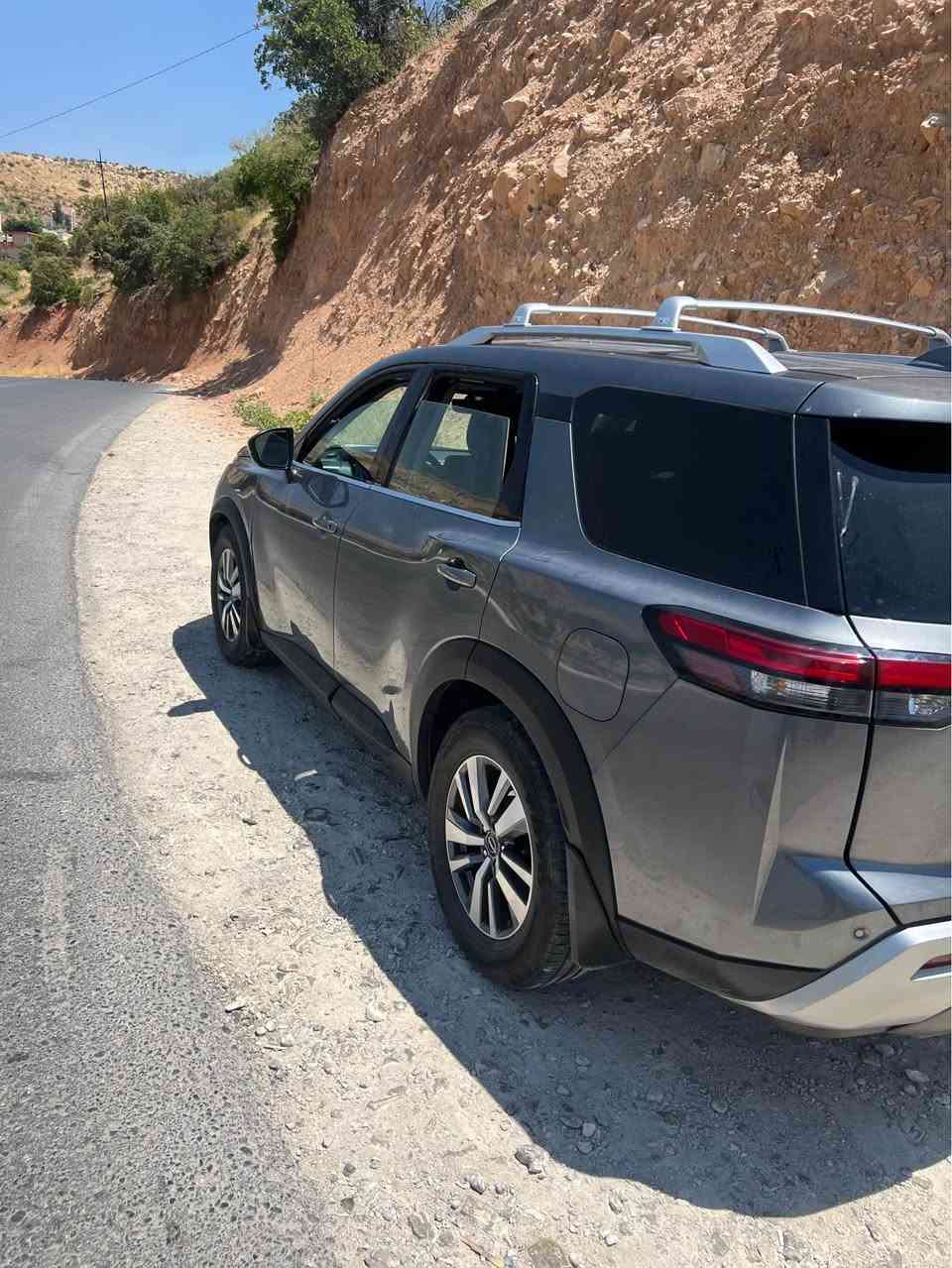 نيسان باسفندر SL
مۆدیل ٢٠٢٣
مواسفات SL 
بێ دەبل بێ بانۆراما 
7سةرنشين
6بستون
لیدان تەنها دەعامی لیدراوە بێ سبوغ
ئیرباک هەمووی تەقیوە 
سعر ٢١٠مجالەکی کەم 

ژمارە تەلەلەفۆن *********** أربيل, العراق
