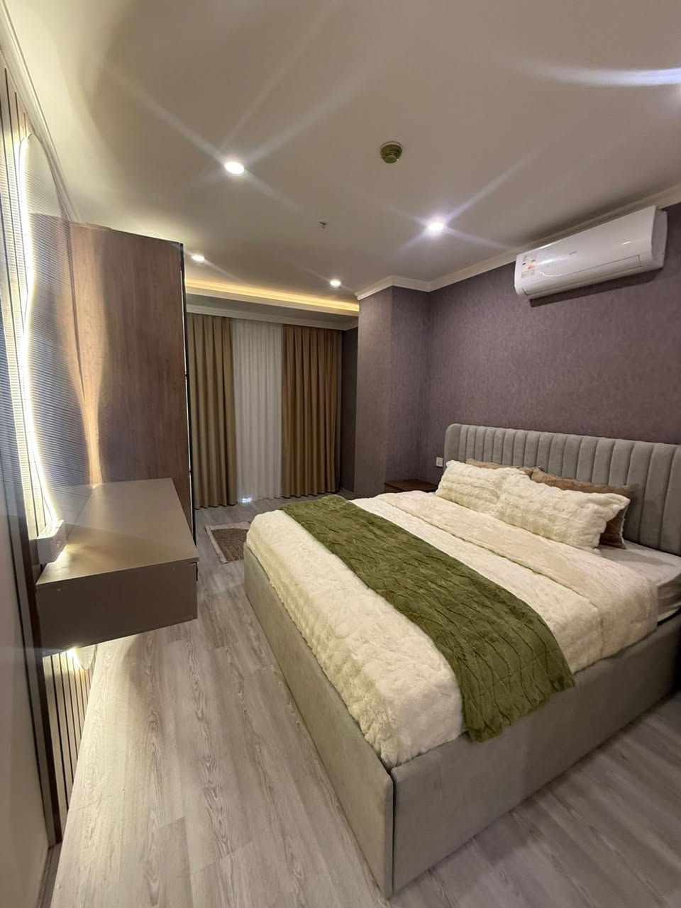 للإيجار أو للبيع 

-شقة مؤثثة vip
-زيرو

في أربيل
مجمع واو تاورز

 مساحة 170م

يتكون من
- غرف نوم 3
-صالة 
- صحيات 2
- مطبخ
- طابق 11
- واجهة خارجي 
- 
- ⁠للأستفسار أكثر يمكنكم التواصل معنا عبر الواتس آب 
- ***********
- ⁠***********
