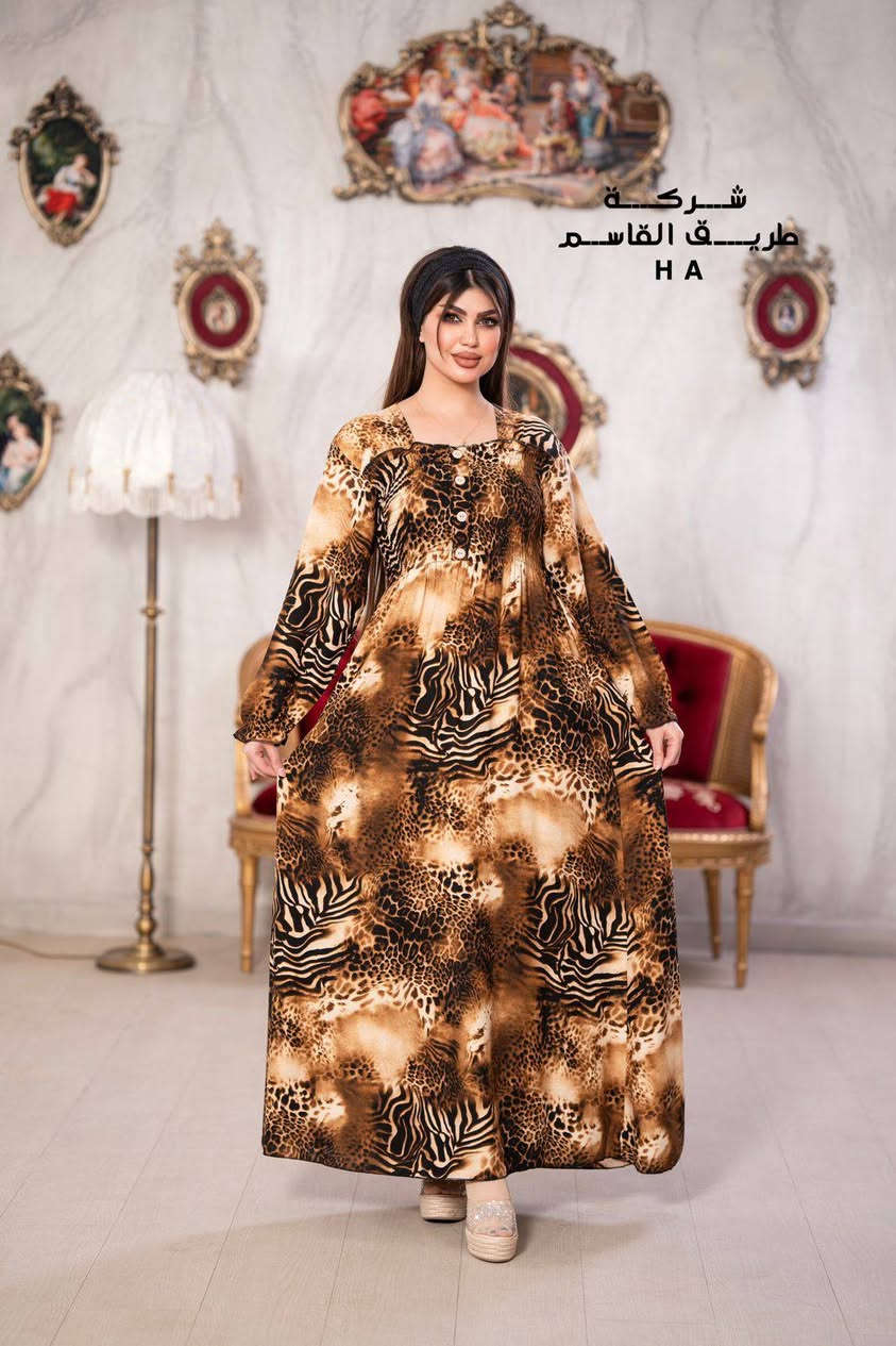 #مجمع_ملك_الاسعار          5,000 دينار فقط
كلابية زبدة قطني كلوش لاستيكة بالصدر كلش نازكة
القياس/ L-XL-XXL-3XL     السعر ٥,٠٠٠ فقط 
الرمادي/التأميم القادسيةالثانية قرب مدرسة🏫 الحوراء
Yassin Fallah         ***********
