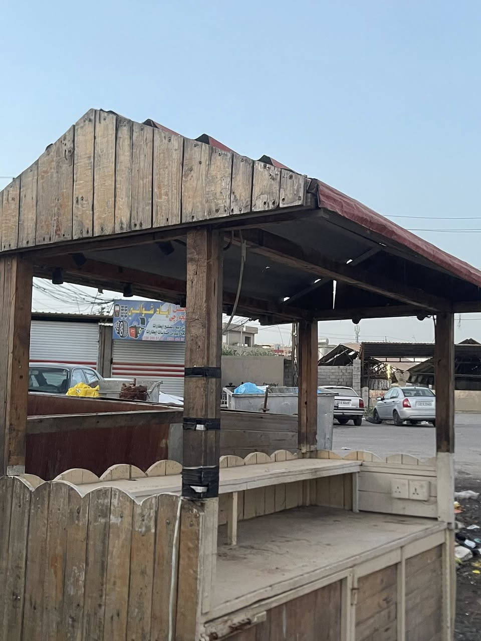 عربانه بۆ فرۆشتن 
عربانة للبيع
كركوك - رحيم اوا 
***********
كهربائيات كله يشتغل 
بس يحتاج صبغ 
سعر 250 الف و بيها مجال
