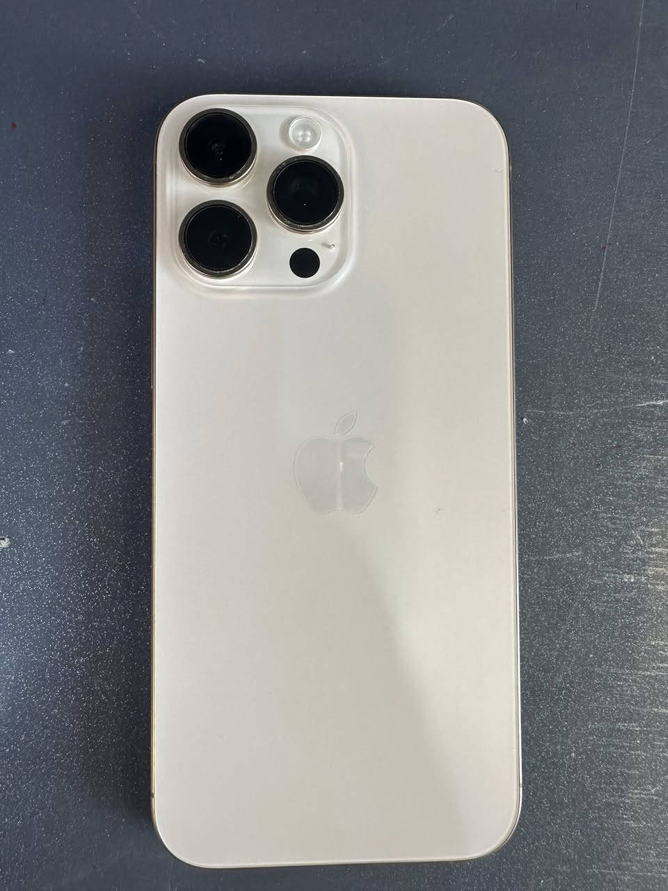 ايفون 16 برو ماكس ذاكراة 256 جهاز جديد جدا السعر مليون و450 مكاني بغداد الشعب ***********
