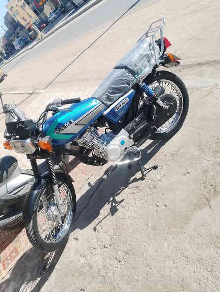 4كير مديل 2024 مفتوحه ولفات مبدلين 01 الدراجه جديده بس ولفات سعر 650 اوراق سكنر مكان  كربلاء مستشفى الكفيل ***********
