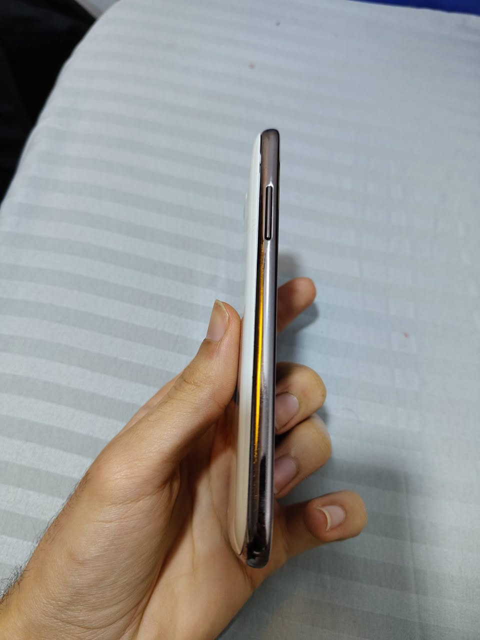 كلكسي نوت 2 اصلي اصلي
نضيف وعلى وضعيتة جان متروك وبلادي
على وكتة مشتري يكنك عادي بس مايشغل شريحة لان نظامة قديم 
قلمة الاصلي وشغال
السعر 90 مكاني النجف والبصرة للتواصل ***********
